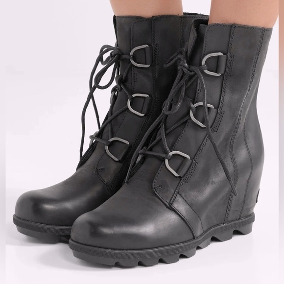 Sorel Joan of Arctic wedge II waterproof leather Black Wedge Boots Sz-8.5. N - Picture 1 of 11
